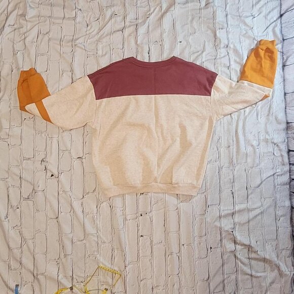 Atari Cream and burgundy crewneck sweatshirt #retrogaming #retro - Picture 4 of 5